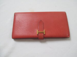 【HERMES  財布 修理】　エルメス　ベアン　財布　色はげが目立ち始めた財布のカラーチェンジ