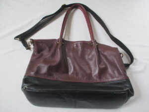 【LOEWE  バッグ  修理】ロエベ　トート　バッグ　持ち手・角の色はげを目立たなくしました