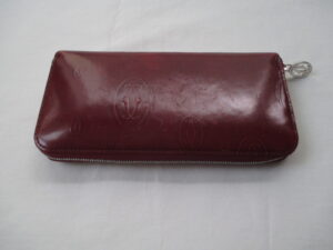 【Cartier  財布  修理】カルティエ 財布　ツヤのあせたエナメル財布の再生