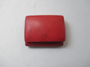 【LOEWE 財布  修理】ロエベ 財布 赤  色はげ・黒ずみの目立つ財布の染め直し